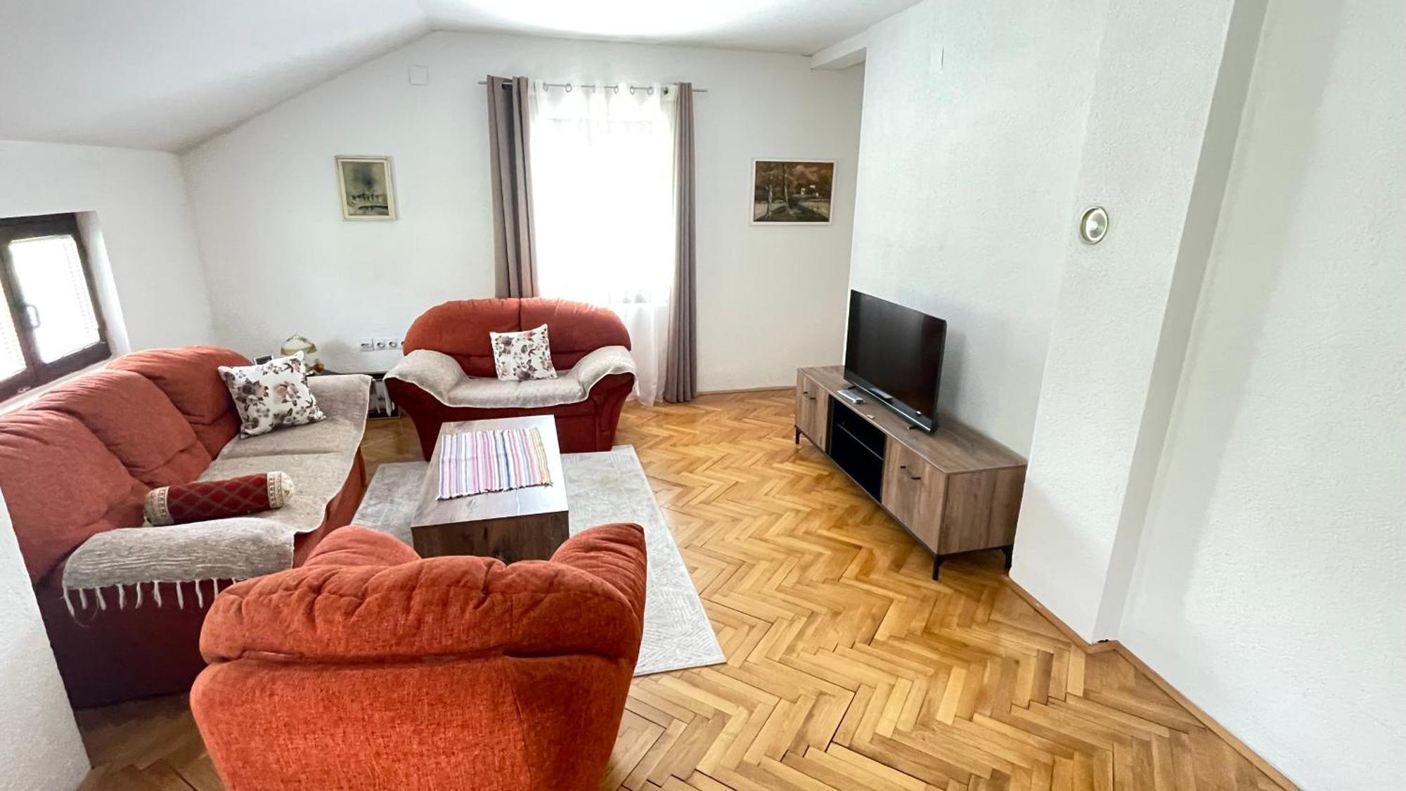 Bed and Breakfast Visitor Yard Плав Экстерьер фото
