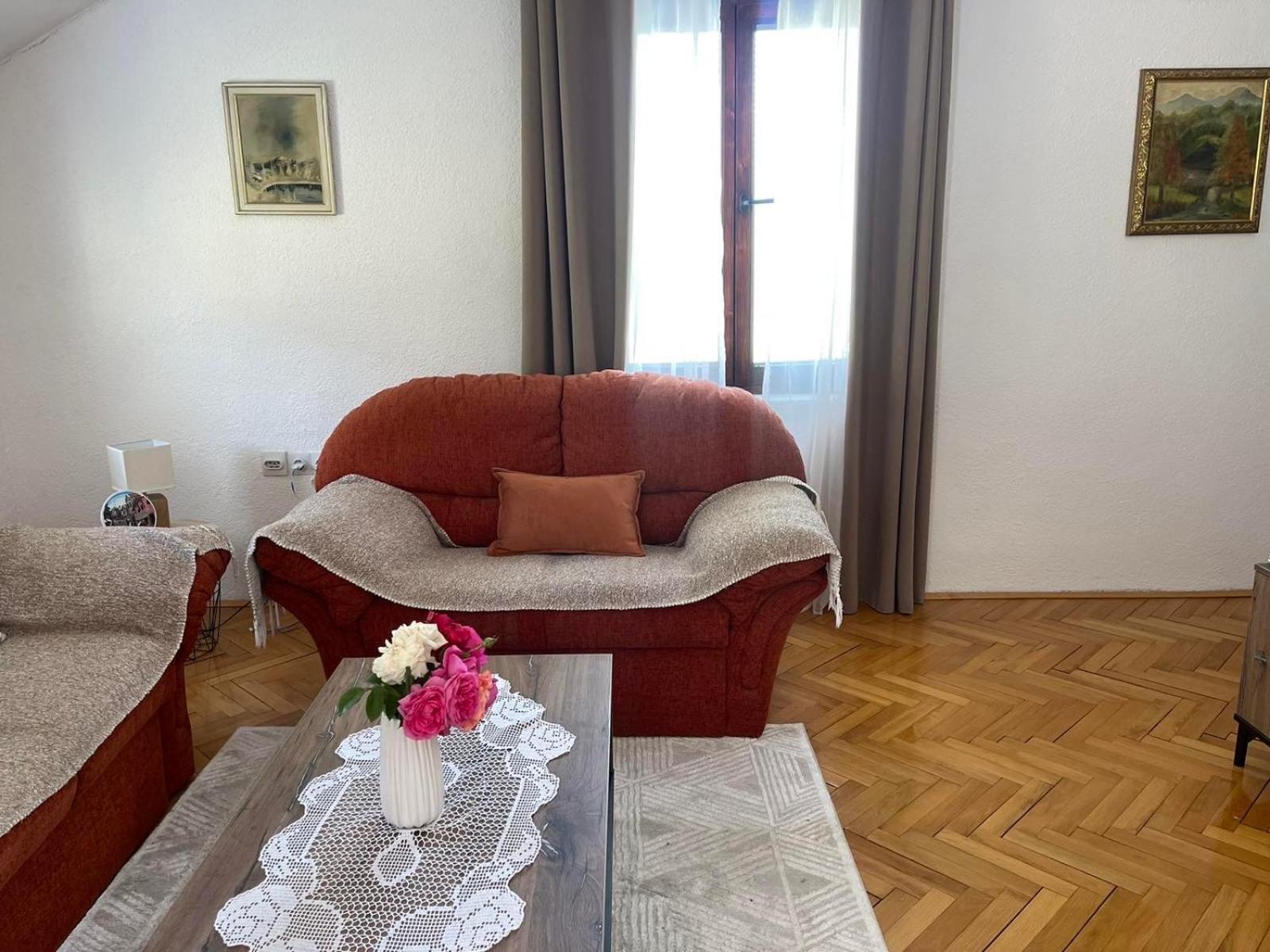 Bed and Breakfast Visitor Yard Плав Экстерьер фото