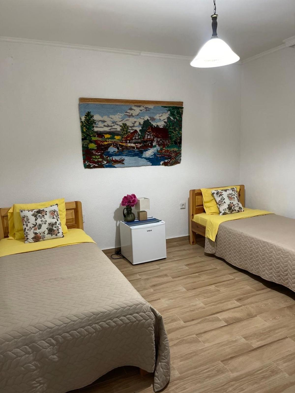 Bed and Breakfast Visitor Yard Плав Экстерьер фото